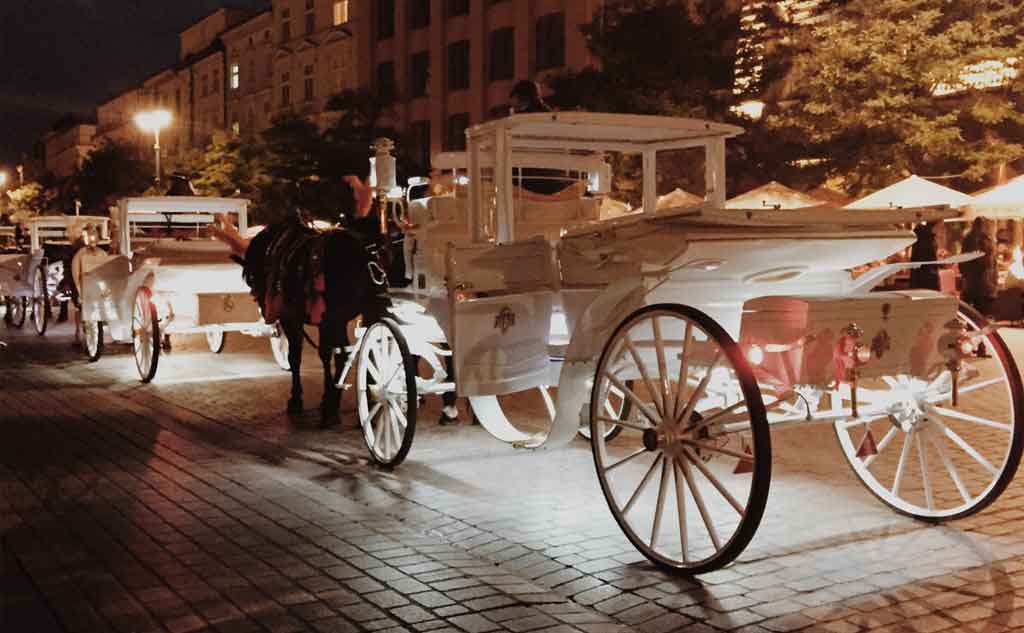 A Horse drawn carriage ride is a great date night idea.