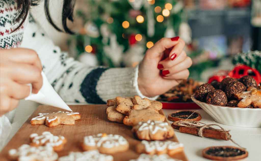 Making Christmas Cookies is a great Christmas Activity to enjoy with the whole family
